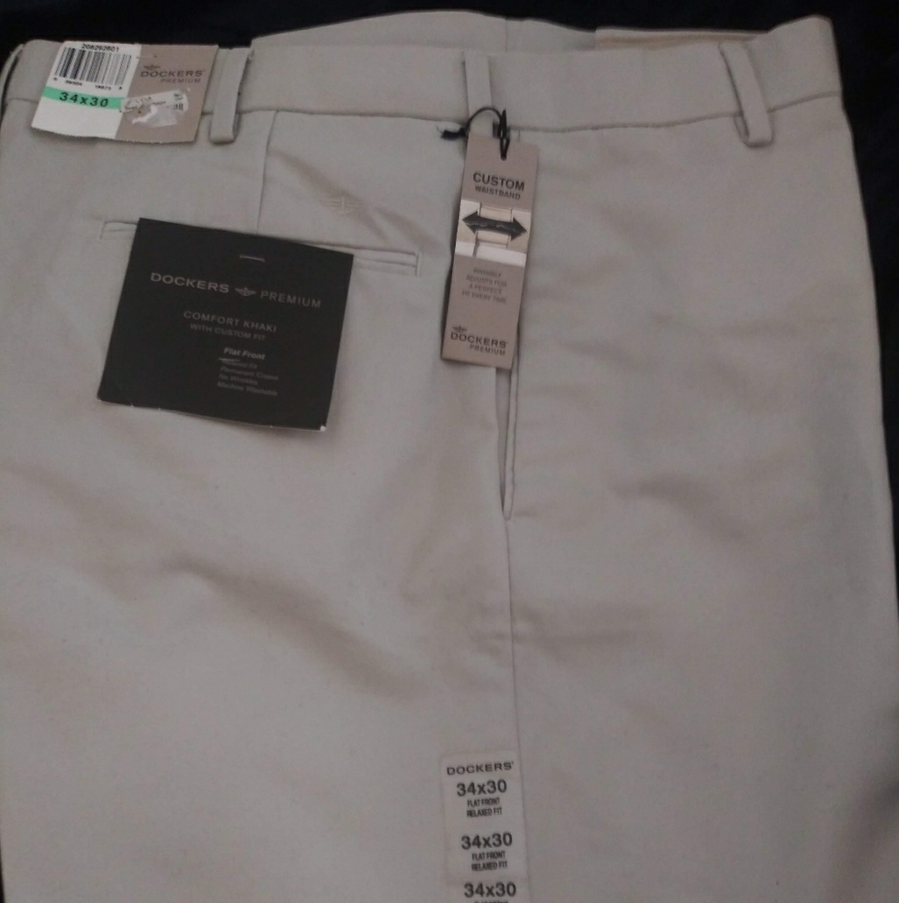 Men's Dockers: Khaki, New With Tags 34x30